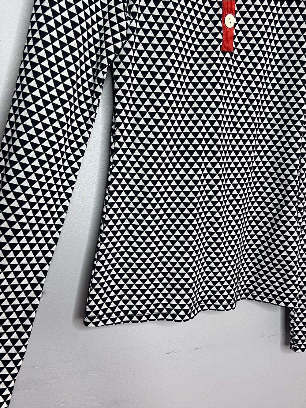 Nuvula Black & White Geometric Long-Sleeve Top with Orange Corduroy Collar - Picture 7 of 14